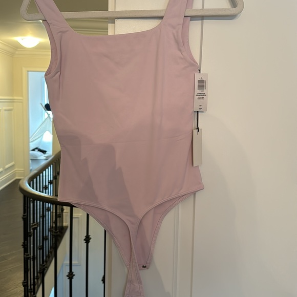 Aritzia Contour Bodysuit - Picture 3 of 6